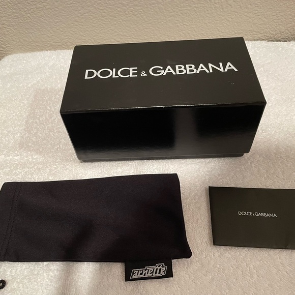 Women’s Dolce and Gabbana New Sunglasses - Picture 9 of 9